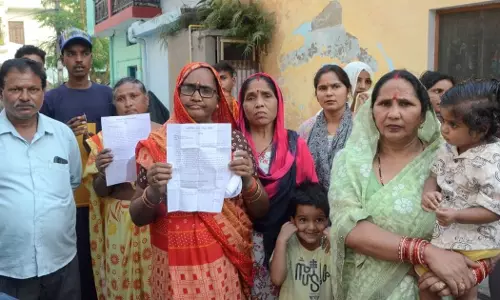 Bareilly: 40 मकानों पर निशान, बुलडोजर की चेतावनी