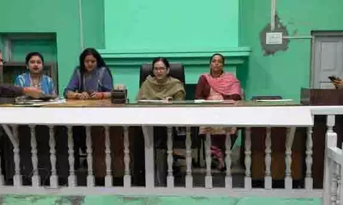 महिला पैनल ने Kullu में अदालती सुनवाई की महिला पैनल ने Kullu में अदालती सुनवाई की