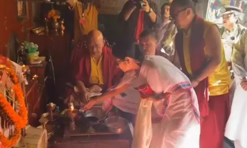 Darjeeling: ममता बनर्जी ने महाकाल मंदिर में की पूजा
