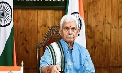 Srinagar: युवा अब इतिहास, संस्कृति और आकांक्षाओं से जुड़े: उपराज्यपाल