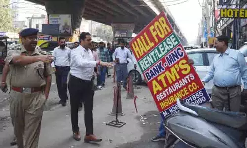 Ludhiana: रेलवे रोड से अतिक्रमण हटाया गया Ludhiana: रेलवे रोड से अतिक्रमण हटाया गया
