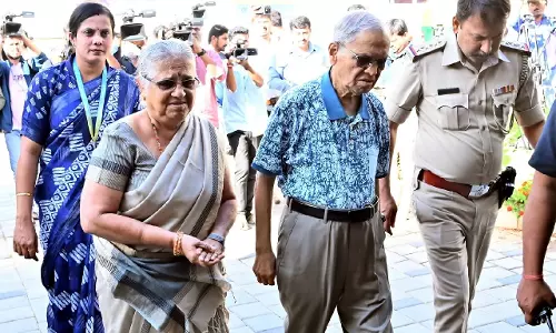 नारायण और सुधा मूर्ति ने कर्नाटक जाति जनगणना में हिस्सा लेने से किया इनकार नारायण और सुधा मूर्ति ने कर्नाटक जाति जनगणना में हिस्सा लेने से किया इनकार
