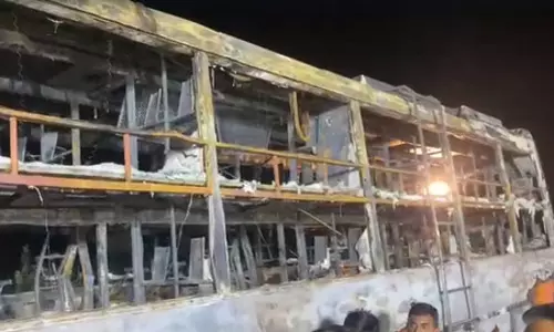 बस हादसा: बस चालक और मालिक गिरफ्तार, SIT गठित बस हादसा: बस चालक और मालिक गिरफ्तार, SIT गठित