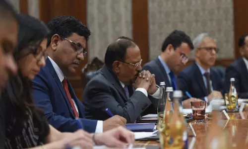 NSA अजीत डोभाल ने बिश्केक में किर्गिज़ समकक्ष के साथ सुरक्षा और रक्षा पर चर्चा की NSA अजीत डोभाल ने बिश्केक में किर्गिज़ समकक्ष के साथ सुरक्षा और रक्षा पर चर्चा की