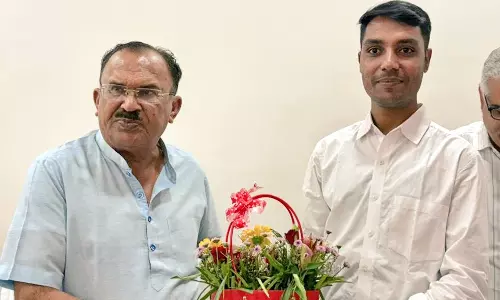 Jaipur: कुशल चौधरी को विधानसभा अध्यक्ष ने सम्मानित किया Jaipur: कुशल चौधरी को विधानसभा अध्यक्ष ने सम्मानित किया