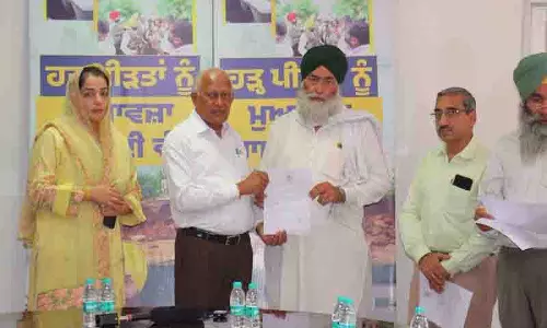 Amritsar: भविष्य में बाढ़ को रोकने के लिए नदियों से गाद निकालने के लिए 85 स्थलों की पहचान की गई Amritsar: भविष्य में बाढ़ को रोकने के लिए नदियों से गाद निकालने के लिए 85 स्थलों की पहचान की गई