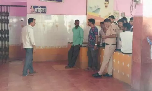 Bhandara बस स्टैंड पर हड़कंप! शौचालय में महिला का शव मिला