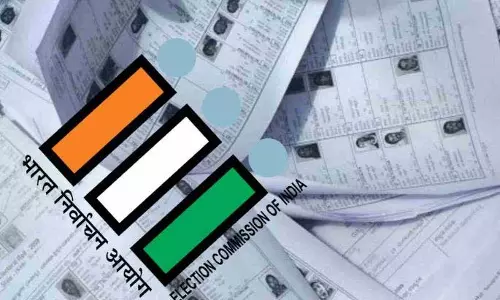चुनाव आयोग असमंजस में: डुप्लिकेट नाम, मतदाता सूची में भीड़