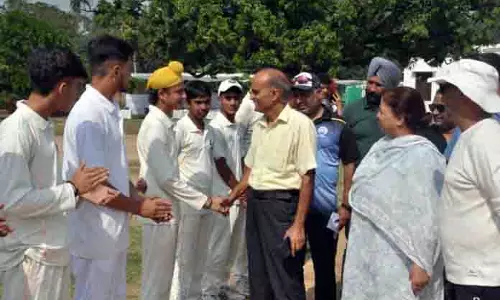 JAMMU: अंतर क्षेत्रीय जिला स्तरीय क्रिकेट टूर्नामेंट आयोजित JAMMU: अंतर क्षेत्रीय जिला स्तरीय क्रिकेट टूर्नामेंट आयोजित