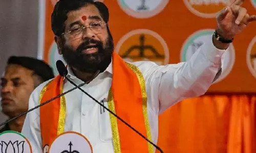 Eknath Shinde का उद्धव पर हमला: गांव का सम्मान खो गया, भाई की याददाश्त लौट आई
