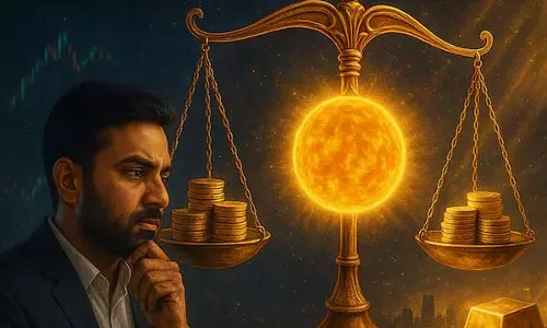 Gold की गिरावट और सूर्य का गोचर: क्या ग्रह ही तय करते हैं बाजार की चाल? Gold की गिरावट और सूर्य का गोचर: क्या ग्रह ही तय करते हैं बाजार की चाल?