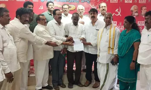तेलंगाना: 42% बीसी आरक्षण के लिए 18 अक्टूबर को बंद के समर्थन में पार्टियों से मुलाकात