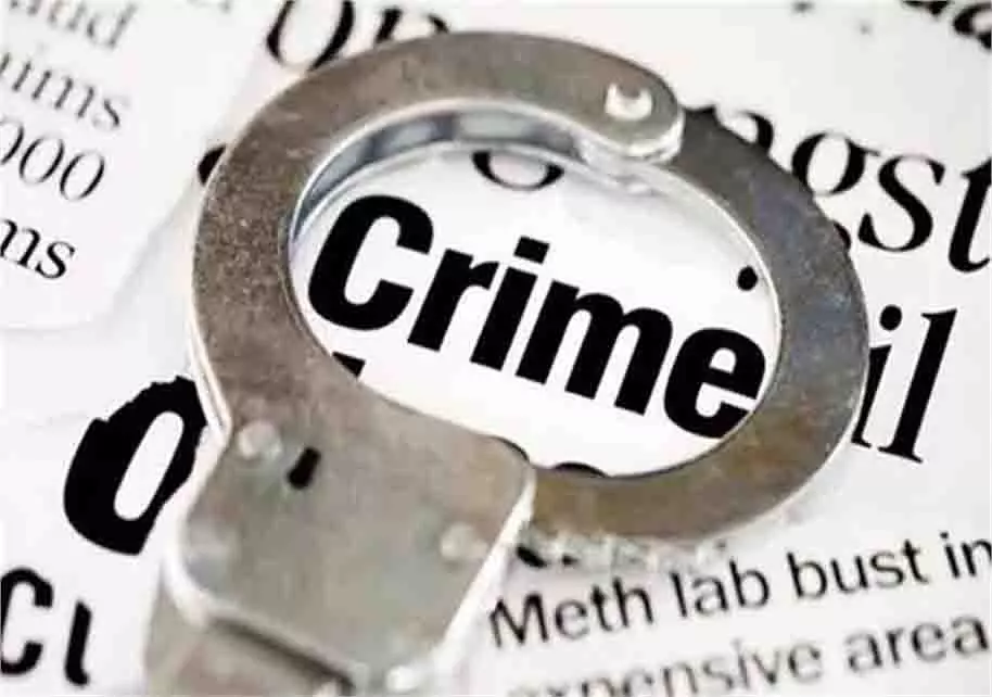 Jammu-Kashmir: पुलिसकर्मी को तेज रफ्तार वाहन ने मारी टक्कर, चालक फरार Jammu-Kashmir: पुलिसकर्मी को तेज रफ्तार वाहन ने मारी टक्कर, चालक फरार