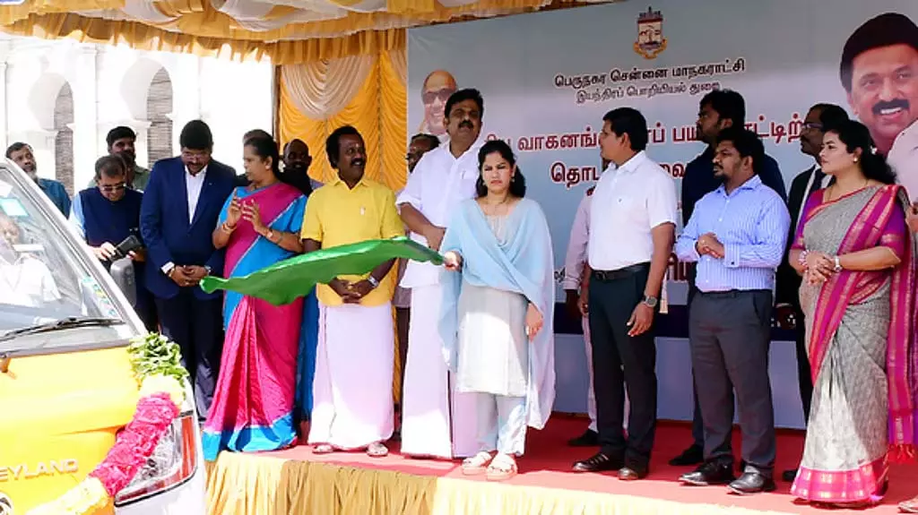 चेन्नई में आवारा कुत्तों को कंट्रोल करने के लिए कार्रवाई: Mayor R. Priya चेन्नई में आवारा कुत्तों को कंट्रोल करने के लिए कार्रवाई: Mayor R. Priya