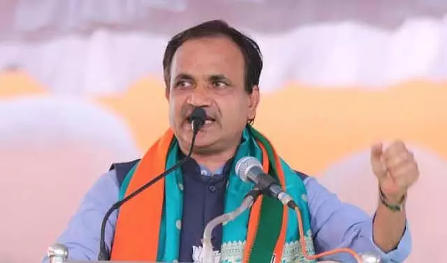 अवैध पत्थर खनन: पूर्व सांसद भगवंत खोबा के खिलाफ 25.29 करोड़ की वसूली के लिए कार्रवाई की गई अवैध पत्थर खनन: पूर्व सांसद भगवंत खोबा के खिलाफ 25.29 करोड़ की वसूली के लिए कार्रवाई की गई