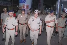 Bareilly: दीपावली पर शांति व्यवस्था बनाए रखने को फ्लैग मार्च Bareilly: दीपावली पर शांति व्यवस्था बनाए रखने को फ्लैग मार्च