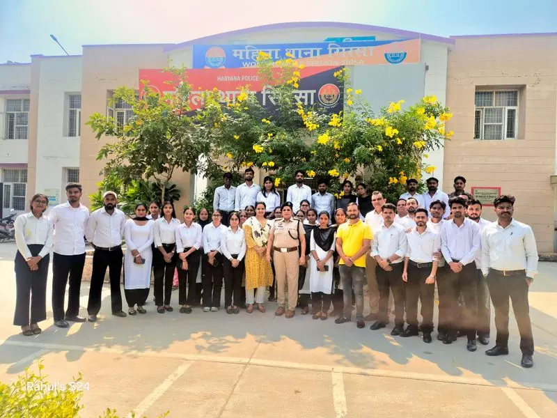Sirsa विश्वविद्यालय की लॉ छात्राओं ने जांच प्रक्रिया जानने के लिए Sirsa विश्वविद्यालय की लॉ छात्राओं ने जांच प्रक्रिया जानने के लिए