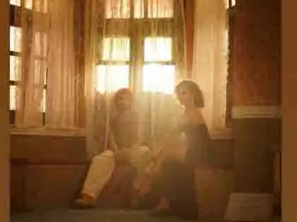 Sanya Malhotra चार्मर के लिए दिलजीत दोसांझ के साथ शामिल हुईं Sanya Malhotra चार्मर के लिए दिलजीत दोसांझ के साथ शामिल हुईं