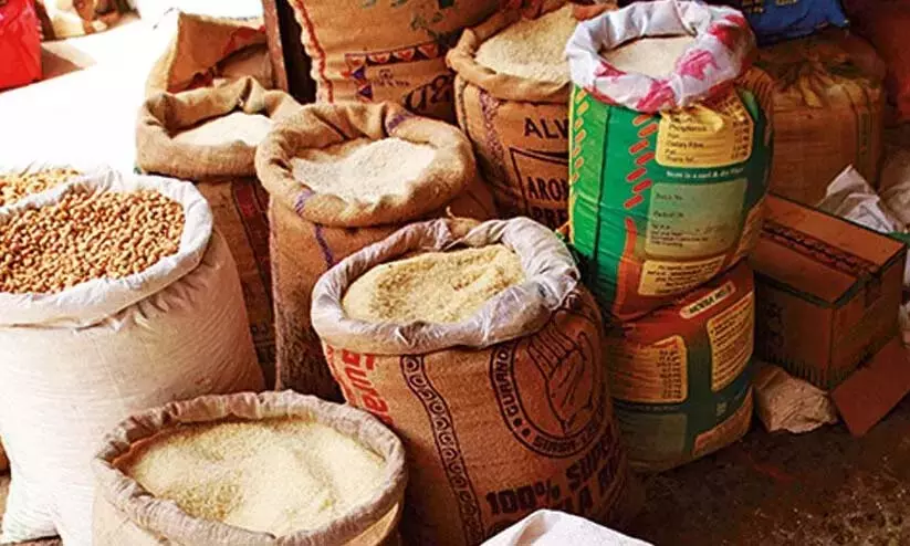 Kerala : चालकुडी में राशन वितरण में गंभीर चूक Kerala : चालकुडी में राशन वितरण में गंभीर चूक