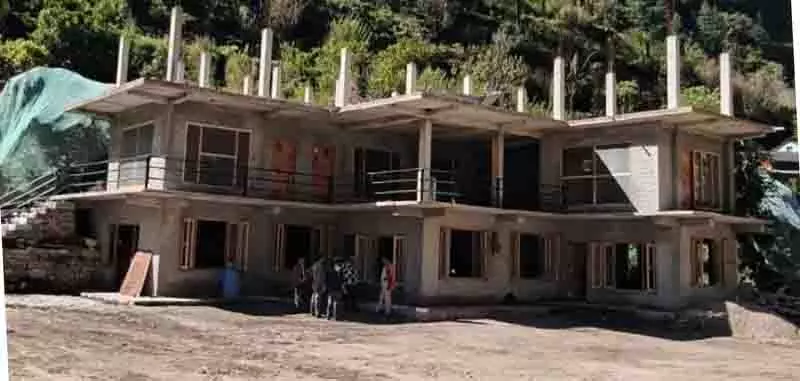 Himachal: कक्षाएं पटरी पर लौटीं, मानसून की तबाही के बाद गुशैनी स्कूल को मिला नया घर Himachal: कक्षाएं पटरी पर लौटीं, मानसून की तबाही के बाद गुशैनी स्कूल को मिला नया घर