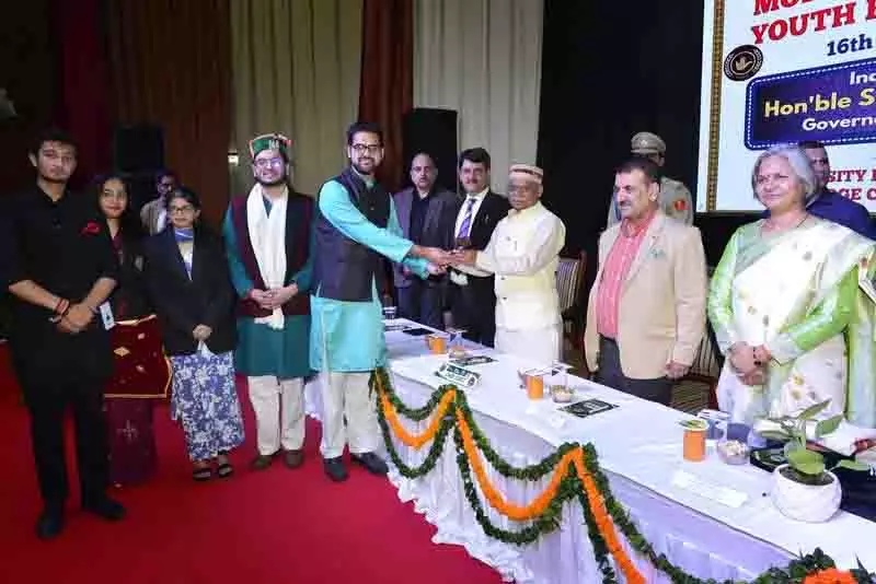 Himachal: ऊर्जा का उपयोग राष्ट्र निर्माण के लिए करें, संघर्षों के लिए नहीं, राज्यपाल ने युवाओं से कहा Himachal: ऊर्जा का उपयोग राष्ट्र निर्माण के लिए करें, संघर्षों के लिए नहीं, राज्यपाल ने युवाओं से कहा