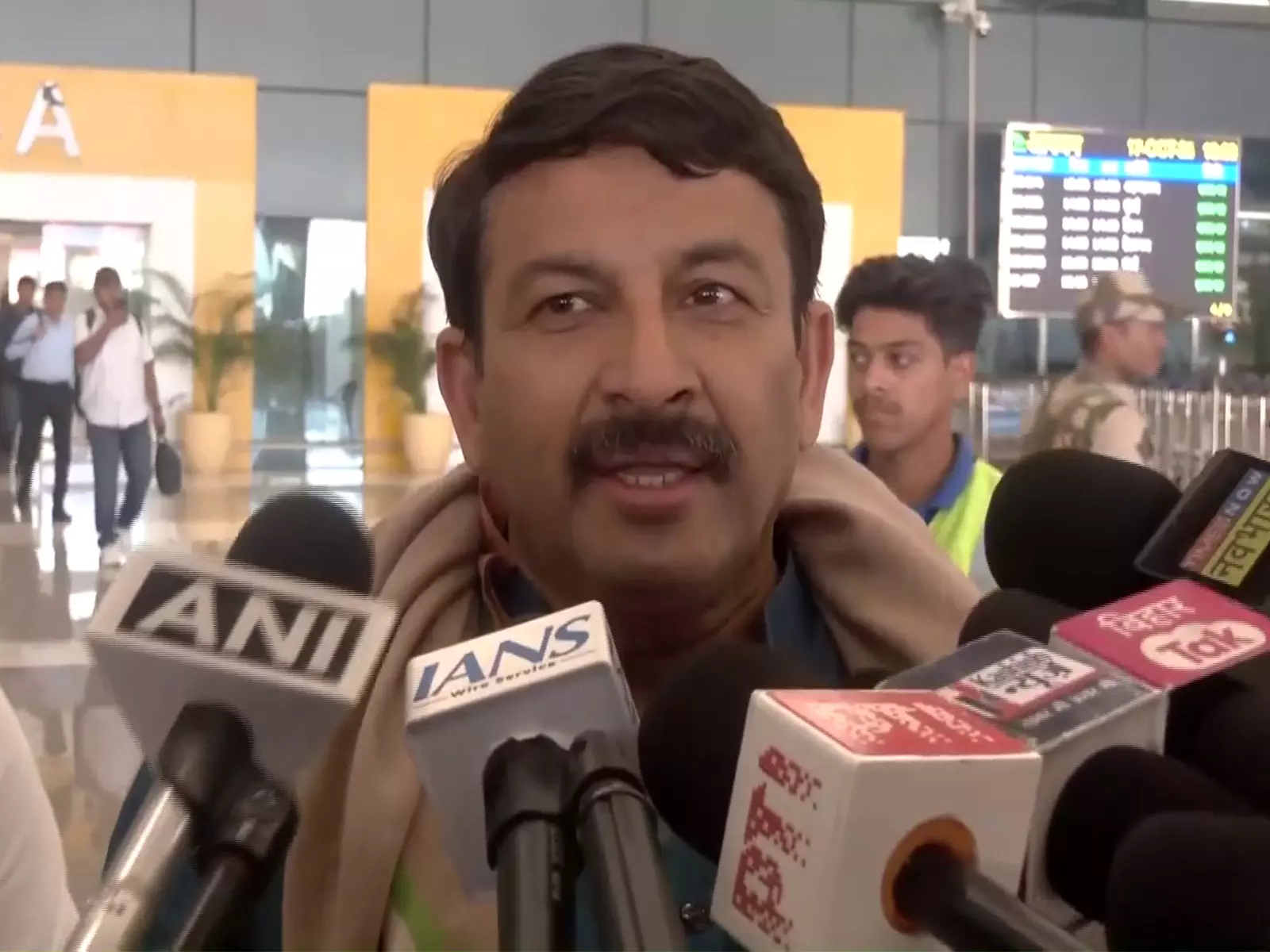 बिहार चुनाव में सीटों के बंटवारे पर मनोज तिवारी ने INDI गठबंधन की आलोचना की बिहार चुनाव में सीटों के बंटवारे पर मनोज तिवारी ने INDI गठबंधन की आलोचना की