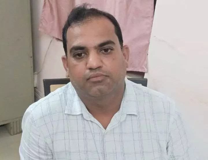 BMO को ACB ने किया गिरफ्तार, सक्ती जिले में रिश्वतखोरी पर बड़ी कार्रवाई BMO को ACB ने किया गिरफ्तार, सक्ती जिले में रिश्वतखोरी पर बड़ी कार्रवाई