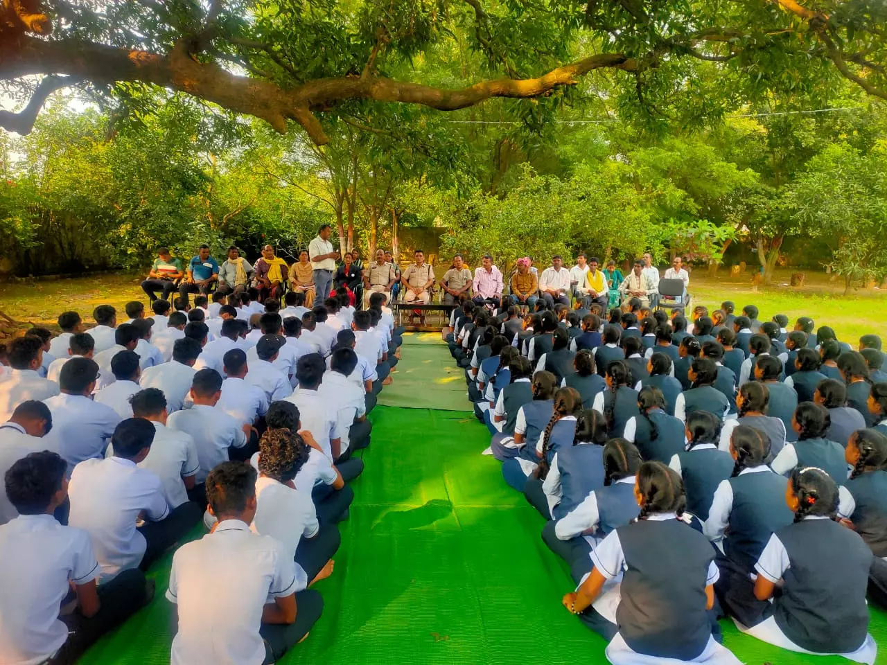 छाल पुलिस ने चलाया साइबर जागरूकता अभियान, छात्रों को सिखाए डिजिटल सुरक्षा के गुर छाल पुलिस ने चलाया साइबर जागरूकता अभियान, छात्रों को सिखाए डिजिटल सुरक्षा के गुर