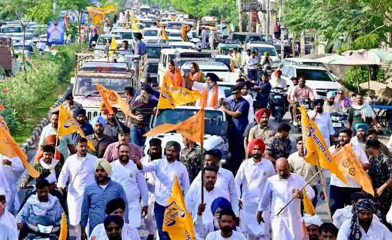 राजनीति में सेवा और ईमानदारी की वापसी होनी चाहिए: SAD candidate राजनीति में सेवा और ईमानदारी की वापसी होनी चाहिए: SAD candidate
