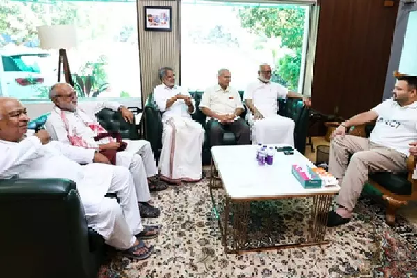 सीट बंटवारे पर गतिरोध गहराया: बिहार चुनाव से पहले महागठबंधन में आंतरिक कलह सीट बंटवारे पर गतिरोध गहराया: बिहार चुनाव से पहले महागठबंधन में आंतरिक कलह