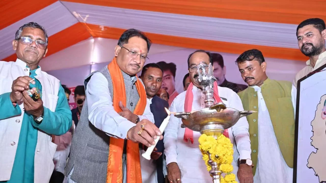 CM विष्णुदेव साय ने किया पिछड़ा वर्ग समाज भवन का भूमिपूजन CM विष्णुदेव साय ने किया पिछड़ा वर्ग समाज भवन का भूमिपूजन