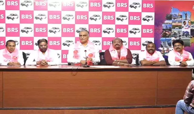 कांग्रेस नेताओं के बीच झगड़े सिर्फ ठेकों में हिस्सेदारी के लिए हैं: Harish Rao कांग्रेस नेताओं के बीच झगड़े सिर्फ ठेकों में हिस्सेदारी के लिए हैं: Harish Rao