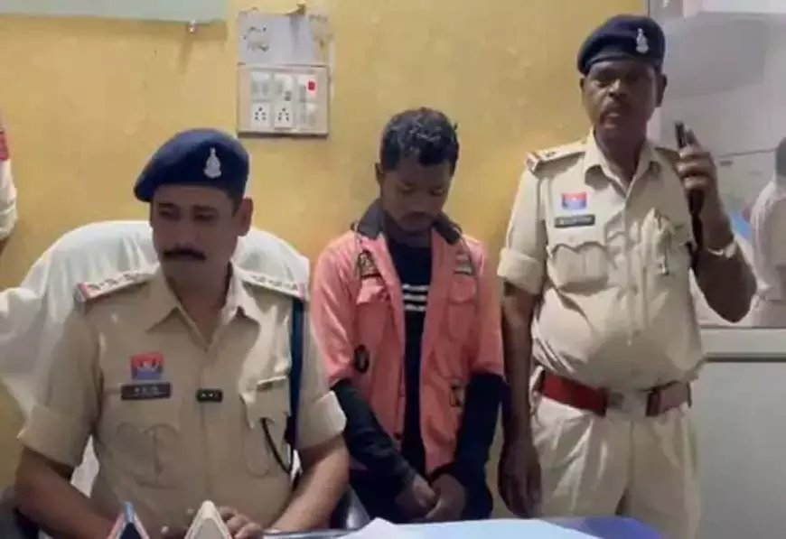 CG: छोटे भाई ने चार्जर से बड़े भाई का घोंटा गला, आरोपी गिरफ्तार CG: छोटे भाई ने चार्जर से बड़े भाई का घोंटा गला, आरोपी गिरफ्तार