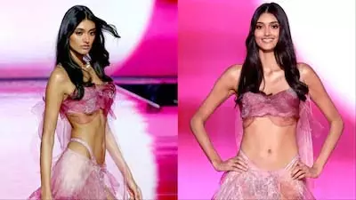 विक्टोरिया सीक्रेट 2025 में Neelam Gill की दमदार मौजूदगी, साउथ एशियन ब्यूटी का जलवा विक्टोरिया सीक्रेट 2025 में Neelam Gill की दमदार मौजूदगी, साउथ एशियन ब्यूटी का जलवा