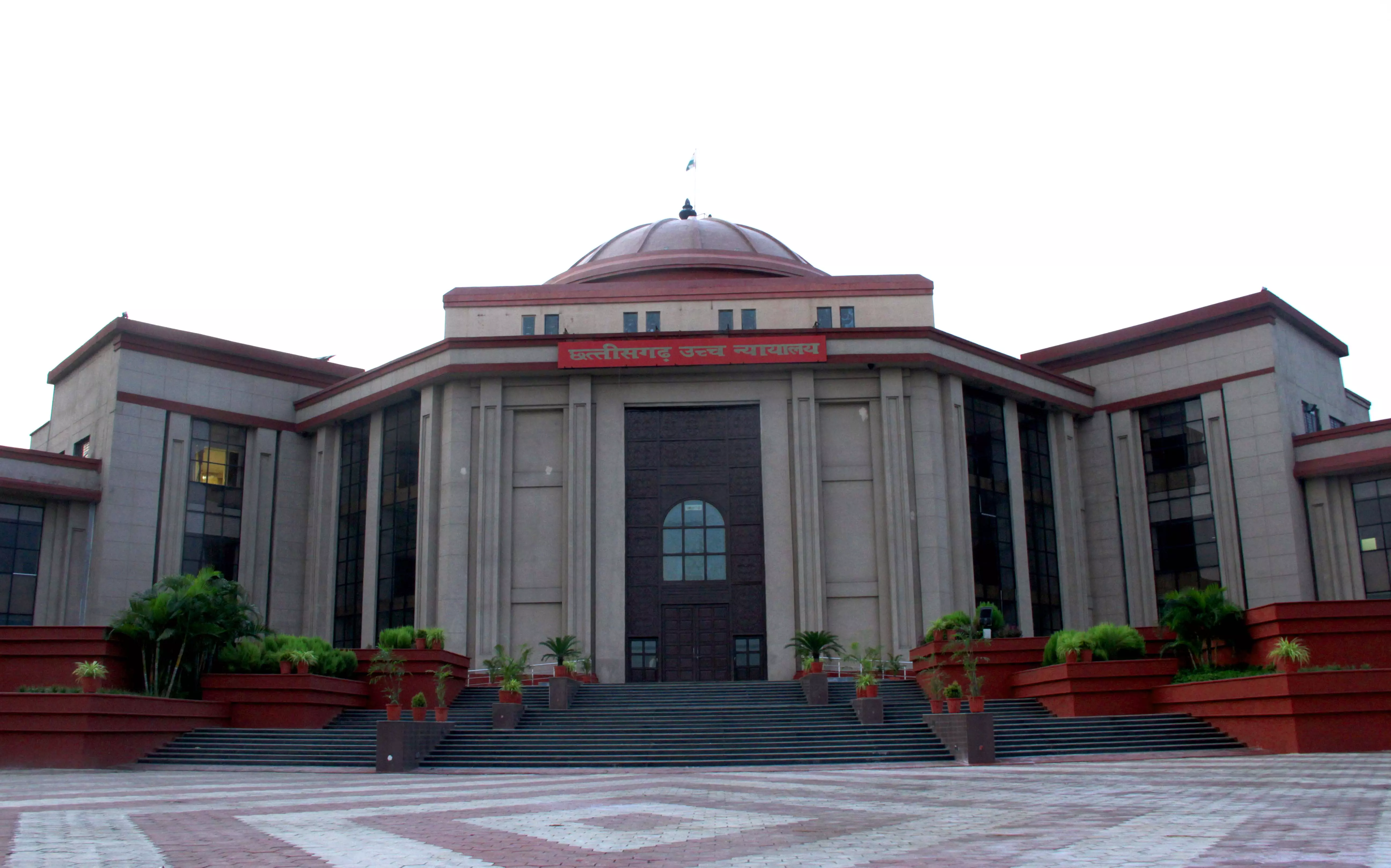 बिलासपुर हाईकोर्ट का बड़ा आदेश: पिता जीवित है तो पुत्री नहीं कर सकती संपत्ति का दावा बिलासपुर हाईकोर्ट का बड़ा आदेश: पिता जीवित है तो पुत्री नहीं कर सकती संपत्ति का दावा