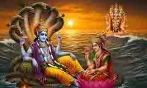 Rama Ekadashi 2025 Vrat Katha: रमा एकादशी पर जरूर पढ़ें ये पावन कथा