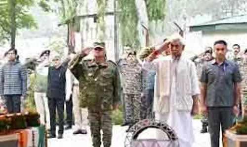 ANANTNAG सर्दियों की तैयारी को लेकर अंतर-विभागीय समन्वय जरूरी: संभागीय आयुक्त