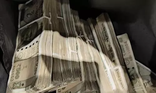 Tamil Nadu में 37 सरकारी ऑफिसों से दो दिनों में 37.74 लाख   जब्त किए गए
