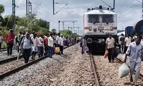 Tamil Nadu : इंजन फेल होने से लालबाग एक्सप्रेस ट्रेन बीच रास्ते में रुकी