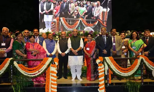 रक्षा मंत्री राजनाथ सिंह ने नासिक में HAL की स्मार्ट टाउनशिप का उद्घाटन किया रक्षा मंत्री राजनाथ सिंह ने नासिक में HAL की स्मार्ट टाउनशिप का उद्घाटन किया