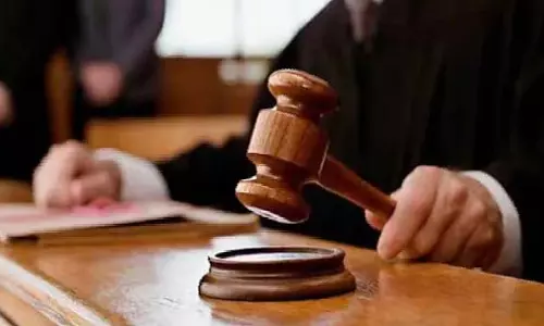 Indore : टिफिन विवाद में सहकर्मी पर गोली चलाने के लिए कांस्टेबल को 7 साल की जेल Indore : टिफिन विवाद में सहकर्मी पर गोली चलाने के लिए कांस्टेबल को 7 साल की जेल