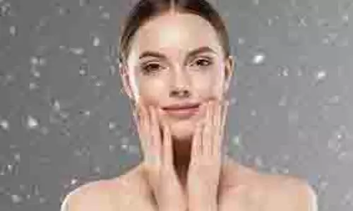 Skin Care Tips: आपकी त्वचा की देखभाल में प्राकृतिक स्पर्श लाने के लिए ये चीजें है फायदेमंद