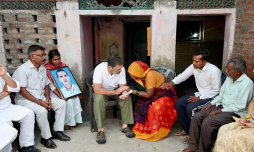 राहुल गांधी ने हरिओम वाल्मीकि के परिजनों से की मुलाकत