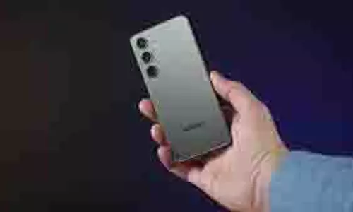Samsung Galaxy S25 Price:  यहां मिल रही है 20000 से ज्यादा की छूट