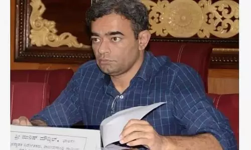 Karnataka : सीनियर अधिकारियों ने जाति जनगणना सर्वे में सहयोग न करने के आरोपों से इनकार किया Karnataka : सीनियर अधिकारियों ने जाति जनगणना सर्वे में सहयोग न करने के आरोपों से इनकार किया