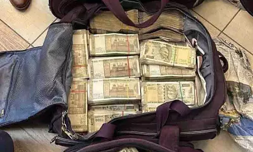 CBI ने पंजाब के डीआईजी भुल्लर को भ्रष्टाचार के मामले में गिरफ्तार किया CBI ने पंजाब के डीआईजी भुल्लर को भ्रष्टाचार के मामले में गिरफ्तार किया