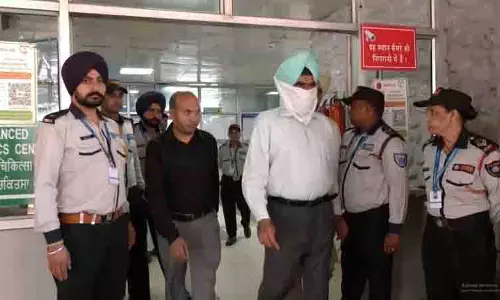 पंजाब के DIG हरचरण भुल्लर को अदालत में पेश करने से पहले मेडिकल जांच के लिए ले जाया गया