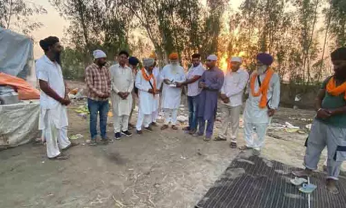 Jalandhar: बाढ़ प्रभावितों ने करुणा के कार्यों से मनाई दिवाली Jalandhar: बाढ़ प्रभावितों ने करुणा के कार्यों से मनाई दिवाली