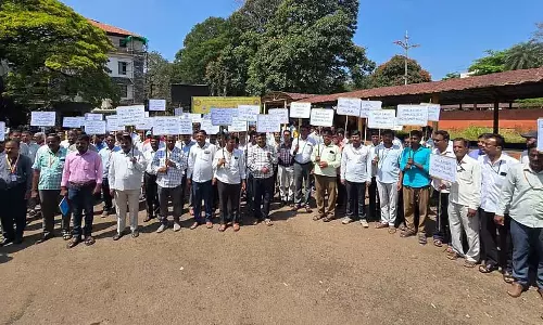 PDO पर हमला: आरोपियों की गिरफ्तारी की मांग