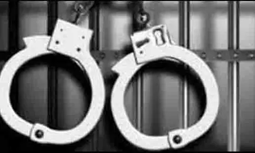 Shimla: दलित लड़के की आत्महत्या के मामले में 50 वर्षीय महिला गिरफ्तार Shimla: दलित लड़के की आत्महत्या के मामले में 50 वर्षीय महिला गिरफ्तार